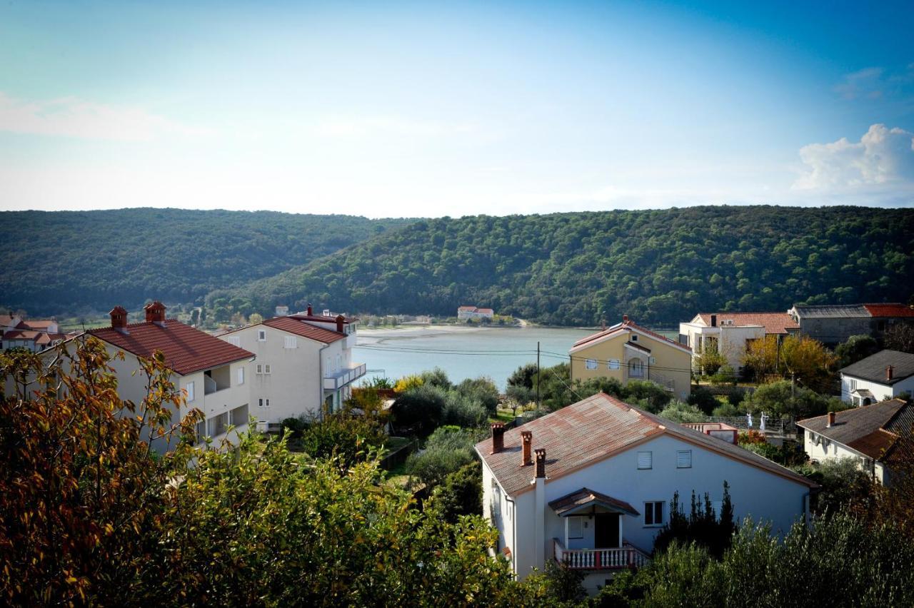 Apartments With A Parking Space Kampor, Rab - 14998 Exterior foto